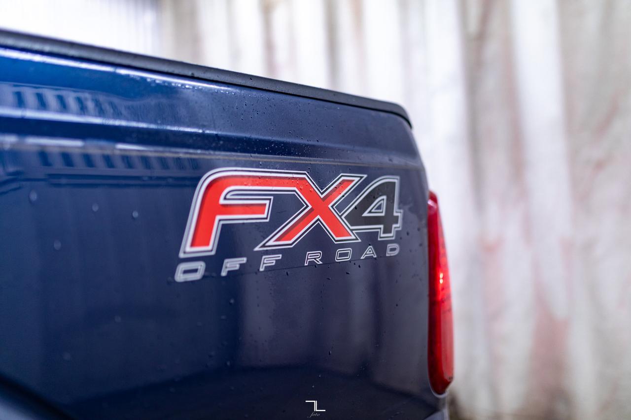 2013 Ford F-250 4x4 Crew Cab XLT FX4 BCam Topper Red Deer AB