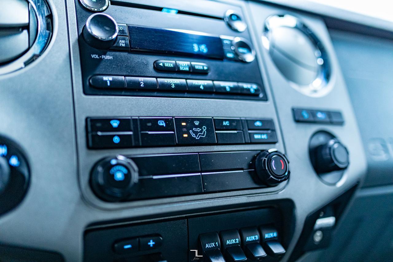 2013 Ford F-250 4x4 Crew Cab XLT FX4 BCam Topper Red Deer AB