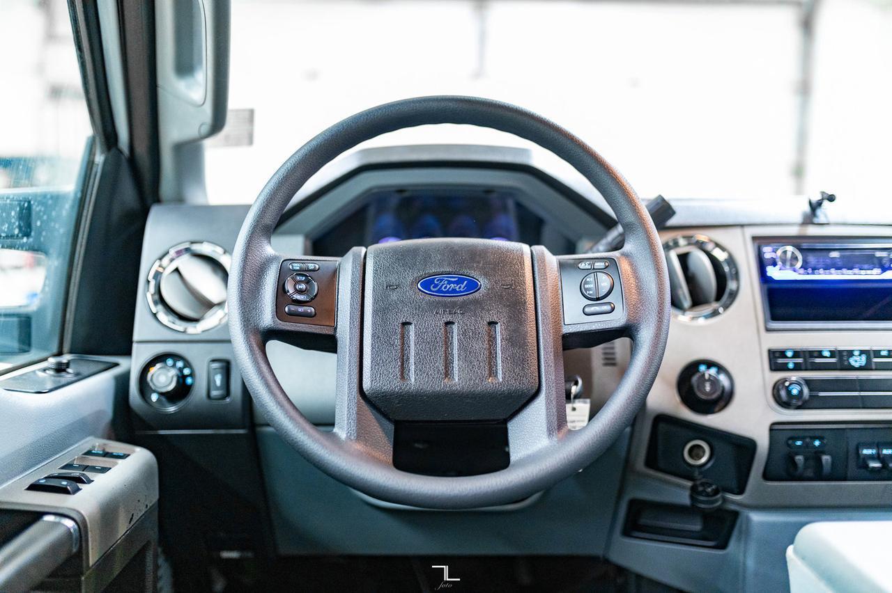 2013 Ford F-250 4x4 Crew Cab XLT Red Deer AB