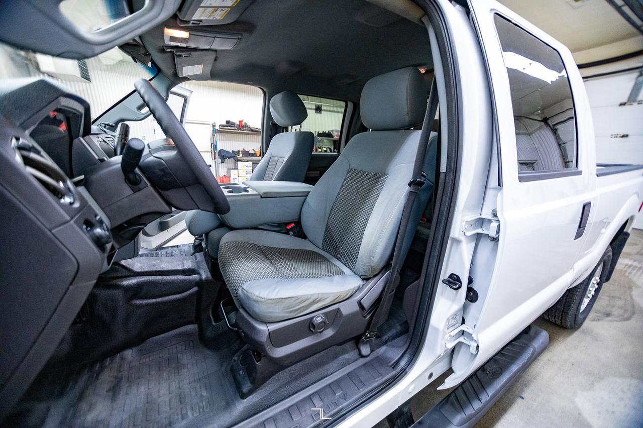 2013 Ford F-250 4x4 Crew Cab XLT Red Deer AB