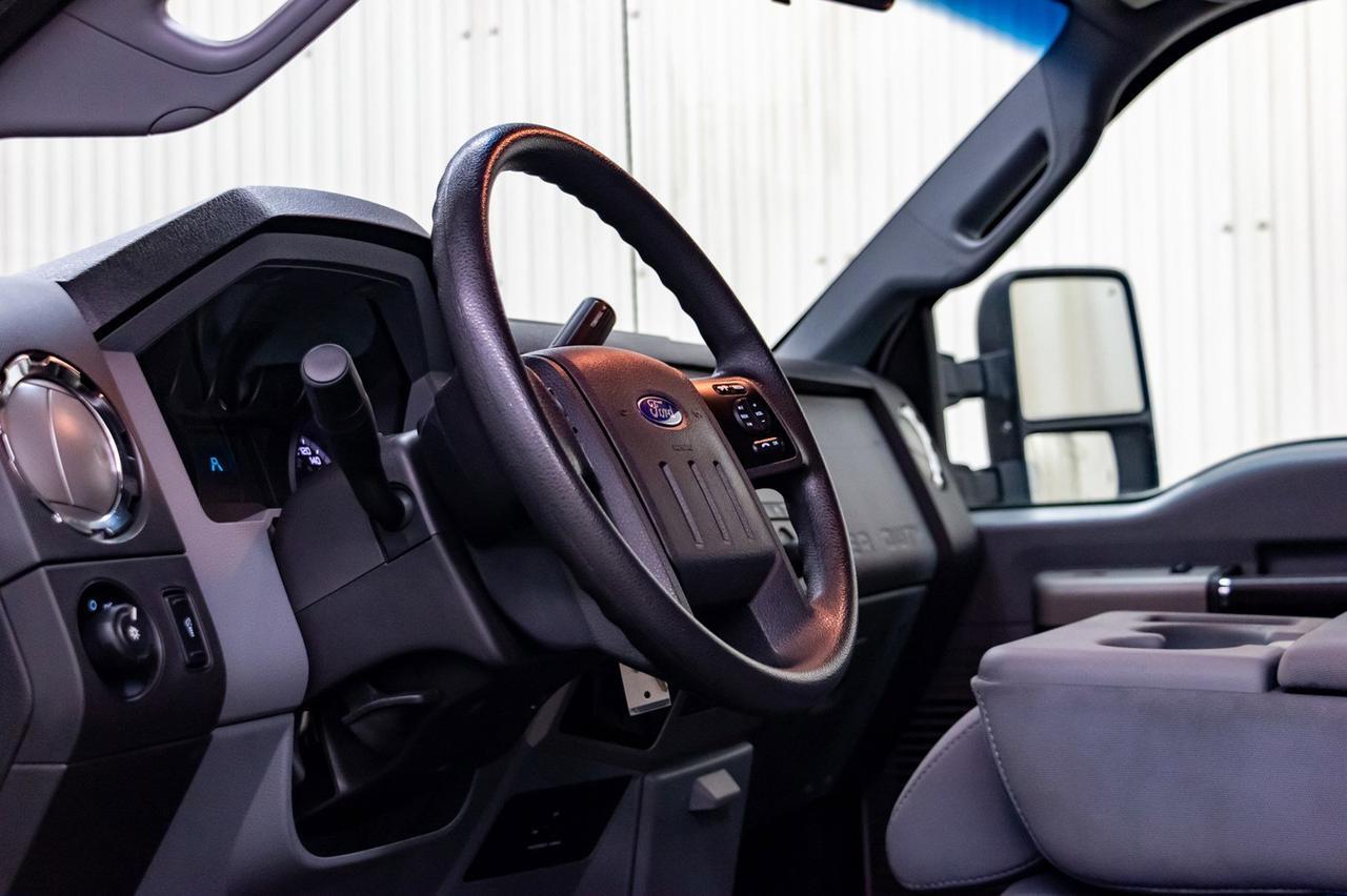 2013 Ford F-250 4x4 Super Cab XLT Mechanic&apos;s Box Red Deer AB