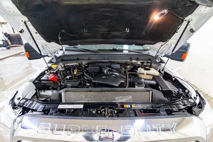 2013 Ford F-250 4x4 Super Cab XLT Mechanic's Box Red Deer AB