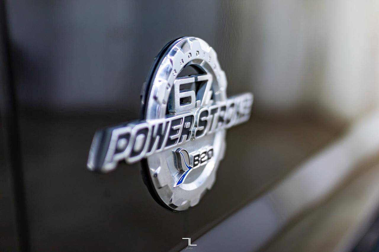 2013 Ford F-350 4x4 Crew Cab Lariat FX4 Diesel Leather Roof Nav Red Deer AB