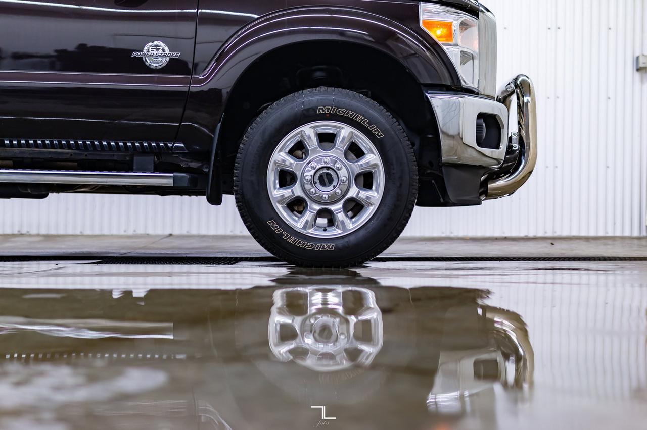 2013 Ford F-350 4x4 Crew Cab Lariat FX4 Diesel Leather Roof Nav Red Deer AB