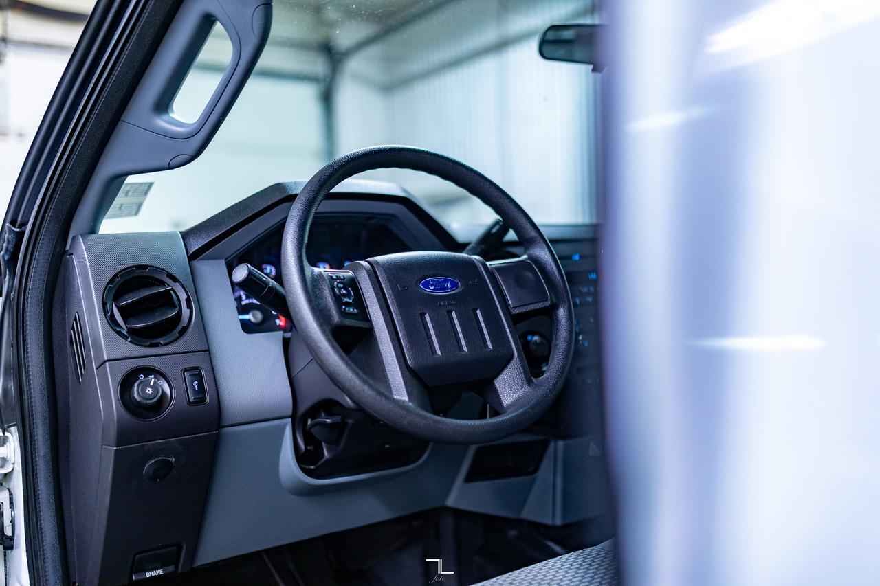 2013 Ford F-350 4x4 Crew Cab XL Dually Red Deer AB