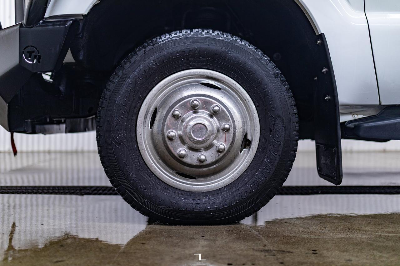 2013 Ford F-350 4x4 Crew Cab XL Dually Red Deer AB