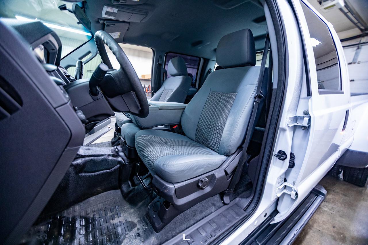 2013 Ford F-350 4x4 Crew Cab XL Dually Red Deer AB