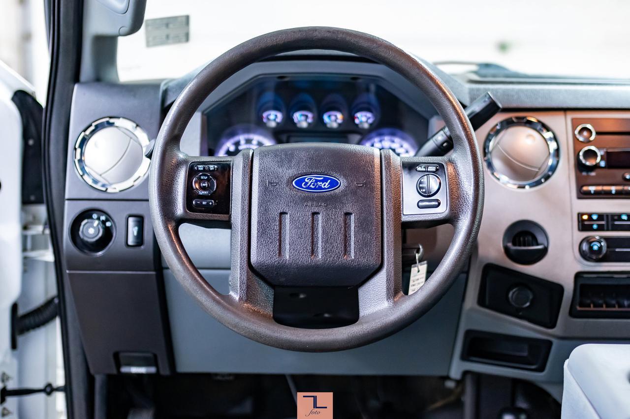 2013 Ford F-350 4x4 Crew Cab XLT Deck Dually Red Deer AB