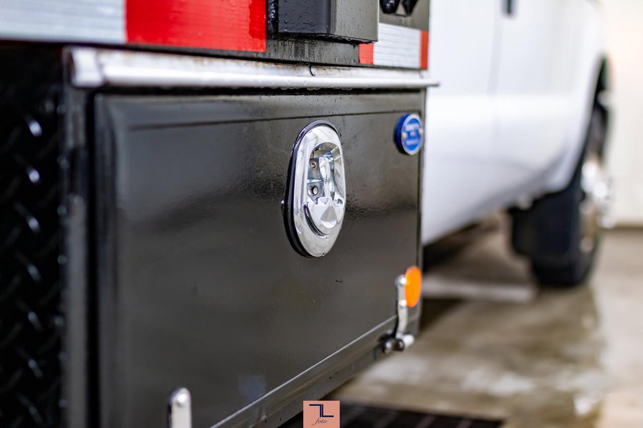 2013 Ford F-350 4x4 Crew Cab XLT Deck Dually Red Deer AB