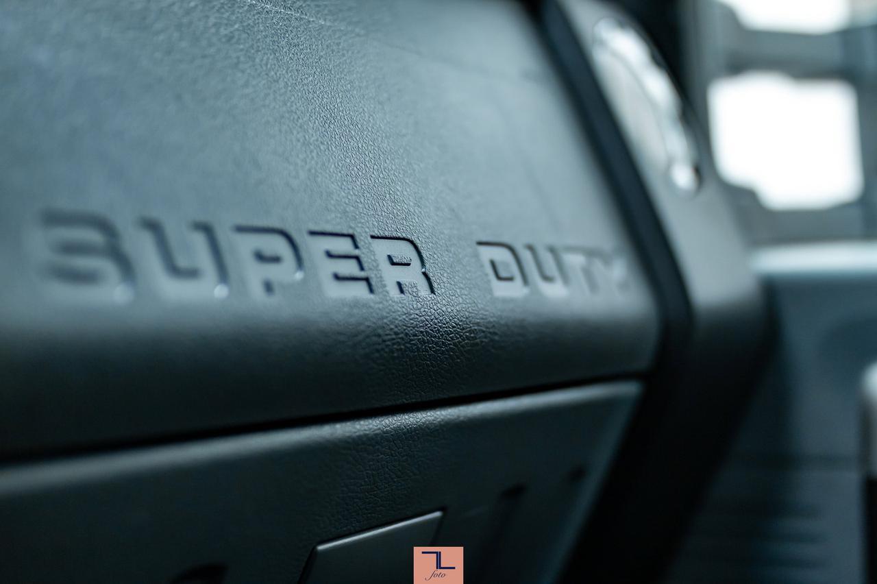 2013 Ford F-350 4x4 Crew Cab XLT Deck Dually Red Deer AB