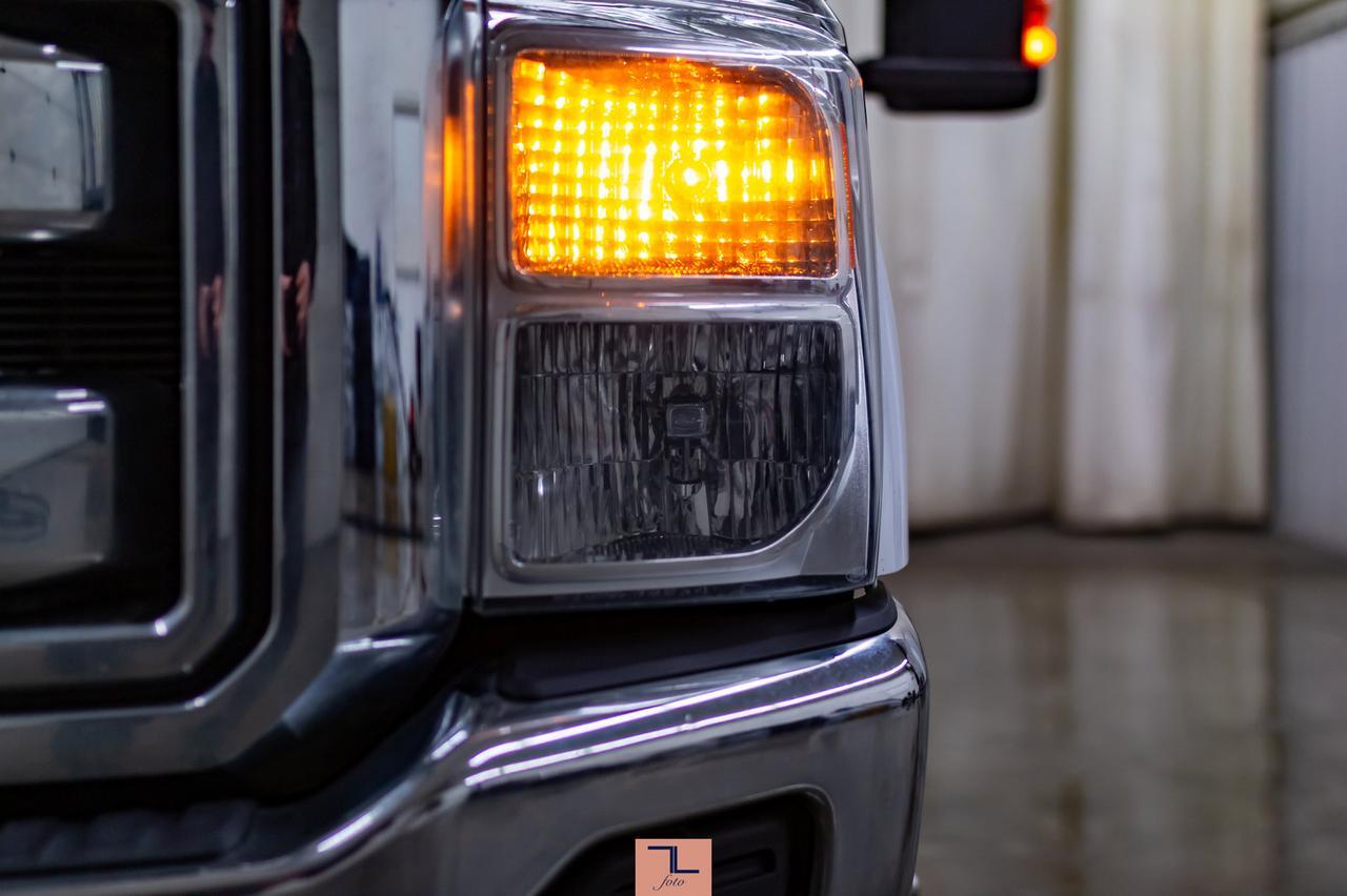 2013 Ford F-350 4x4 Crew Cab XLT Deck Dually Red Deer AB