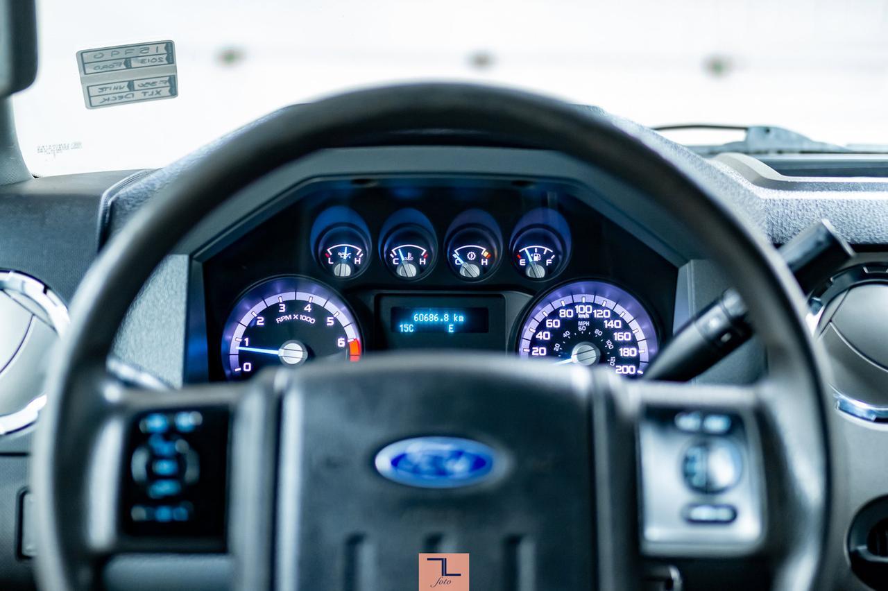 2013 Ford F-350 4x4 Crew Cab XLT Deck Dually Red Deer AB