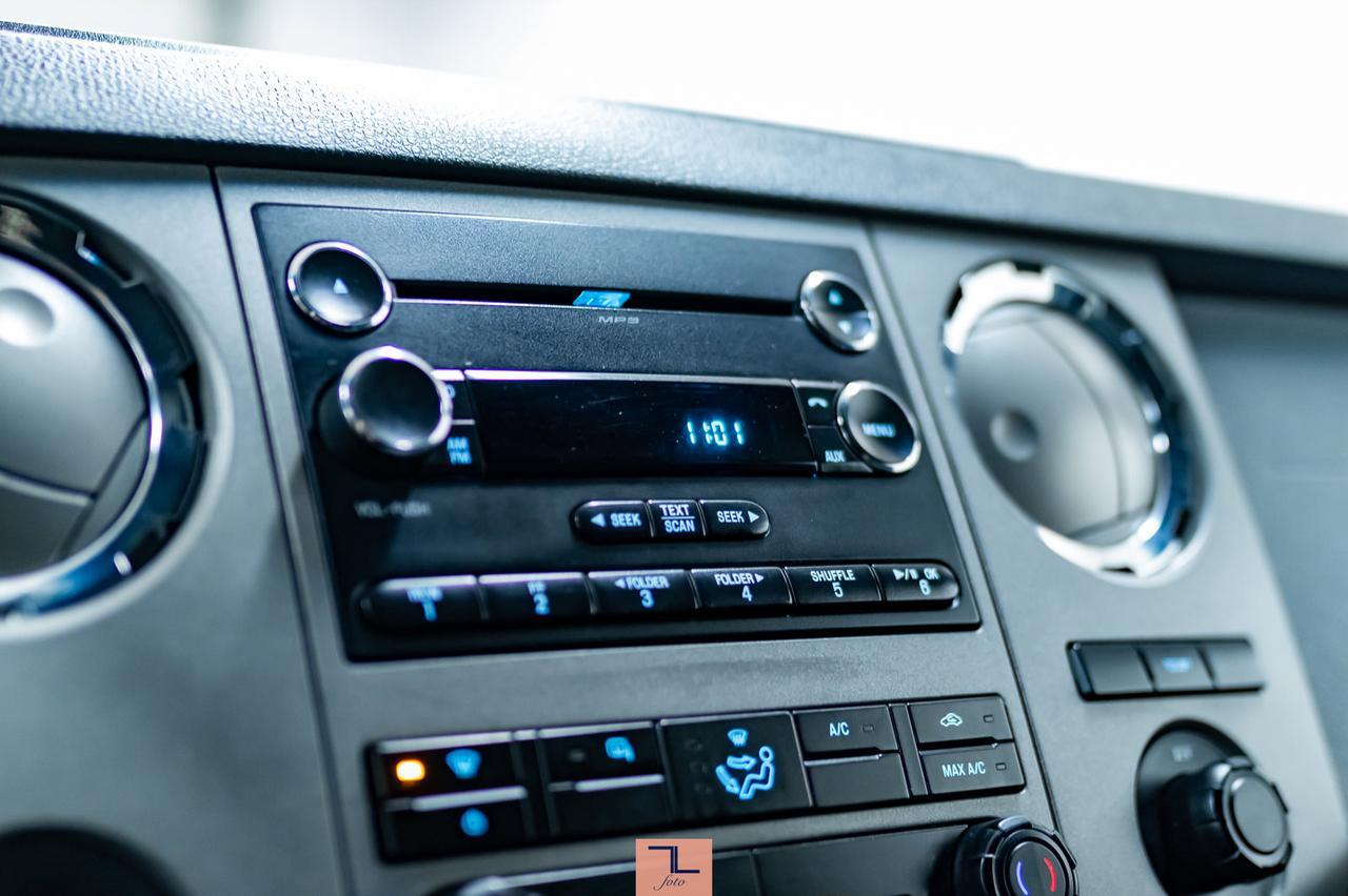 2013 Ford F-350 4x4 Crew Cab XLT Deck Dually Red Deer AB