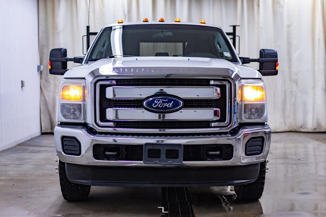 2013 Ford F-350 4x4 Crew Cab XLT Dually Deck Red Deer AB