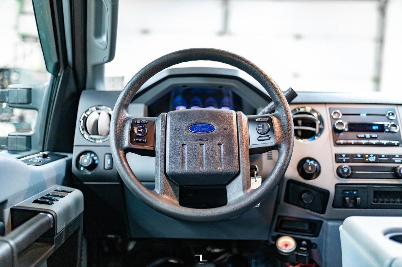 2013 Ford F-350 4x4 Crew Cab XLT Longbox Red Deer AB