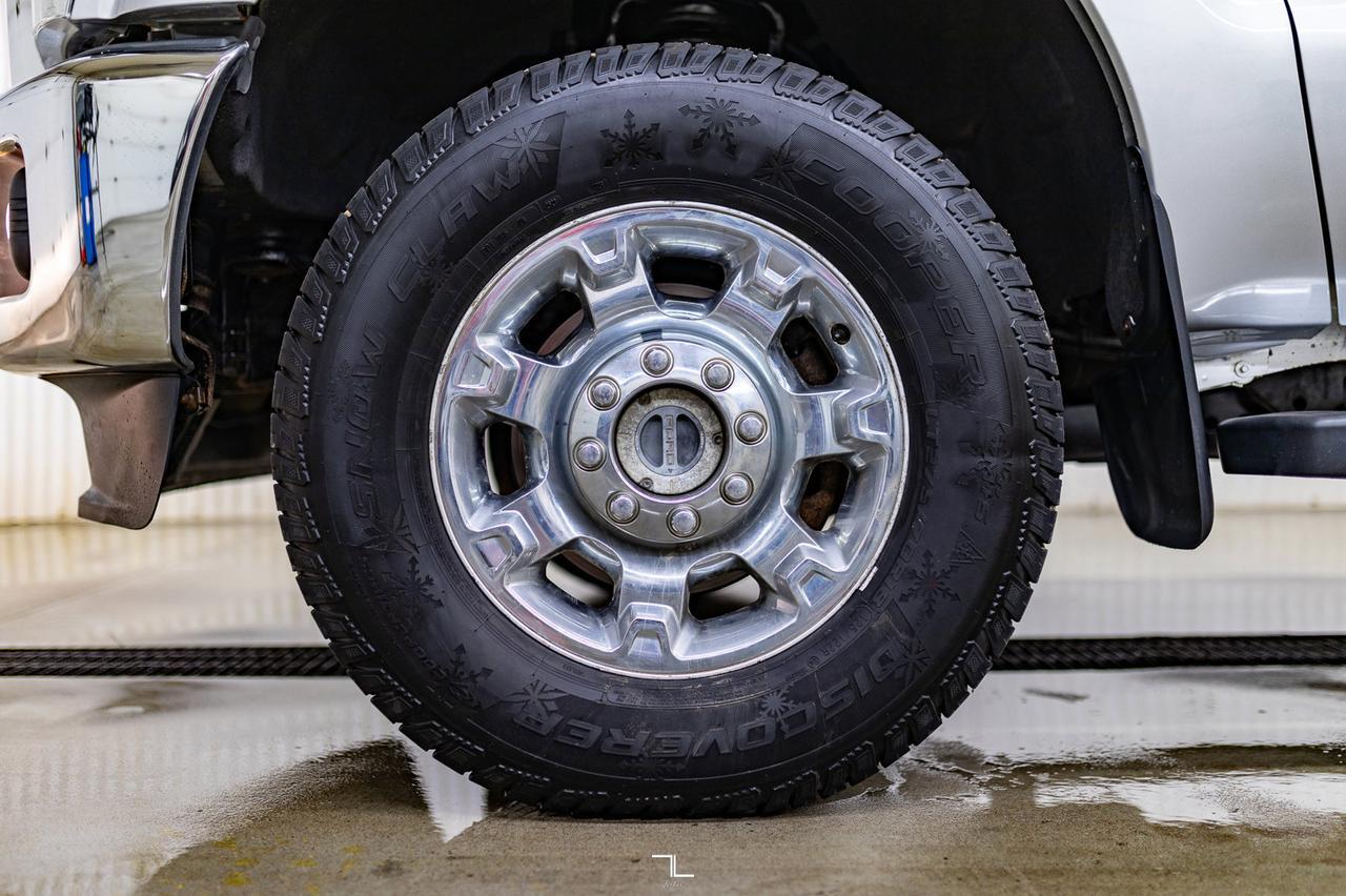 2013 Ford F-350 4x4 Crew Cab XLT Longbox Red Deer AB