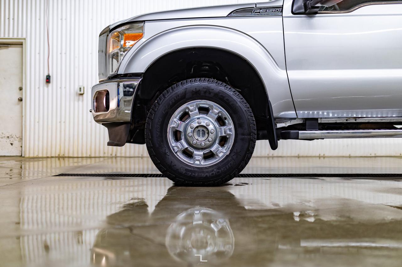 2013 Ford F-350 4x4 Crew Cab XLT Longbox Red Deer AB