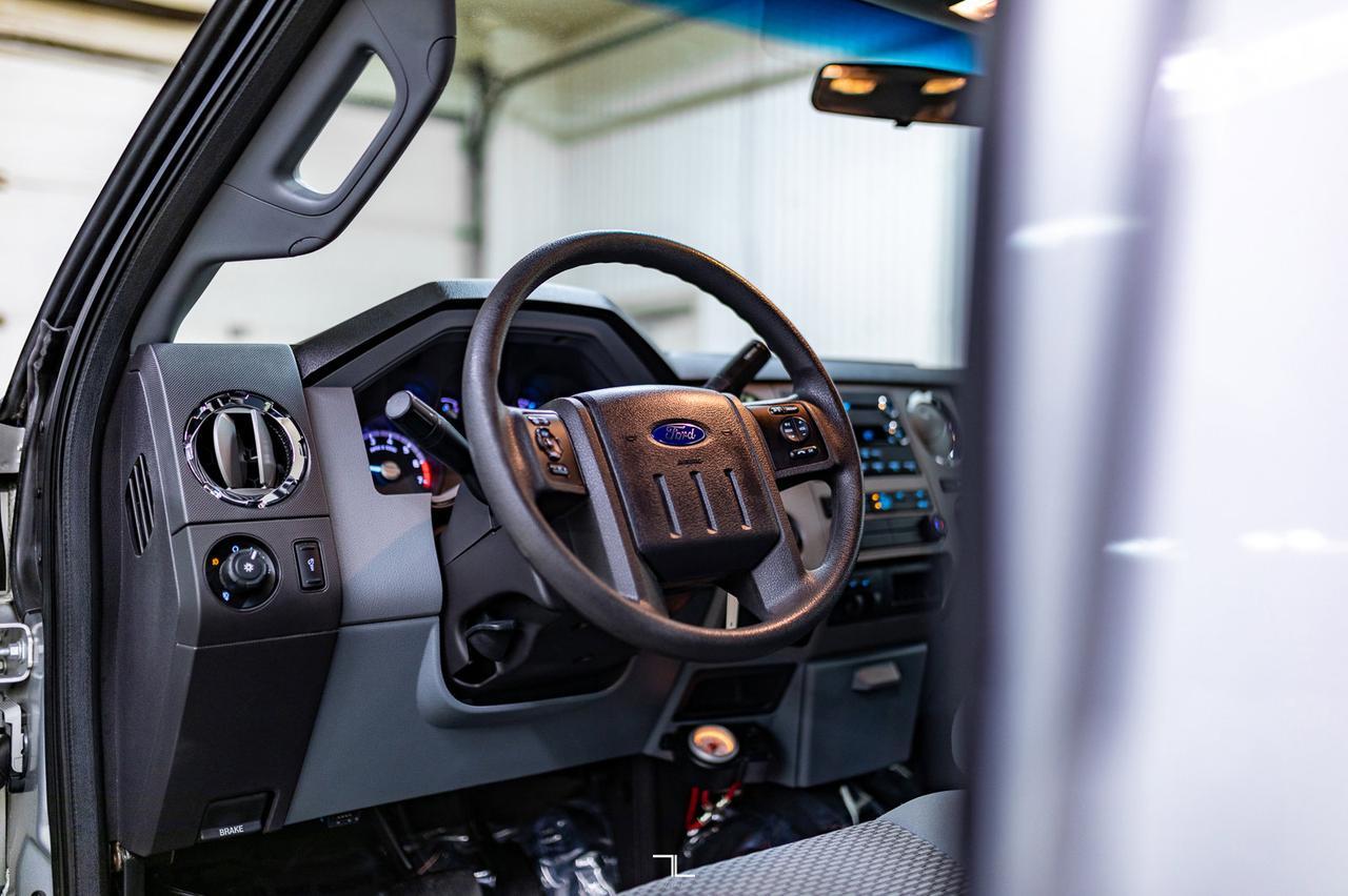 2013 Ford F-350 4x4 Crew Cab XLT Longbox Red Deer AB