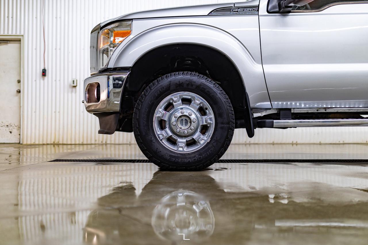 2013 Ford F-350 4x4 Crew Cab XLT Longbox Red Deer AB