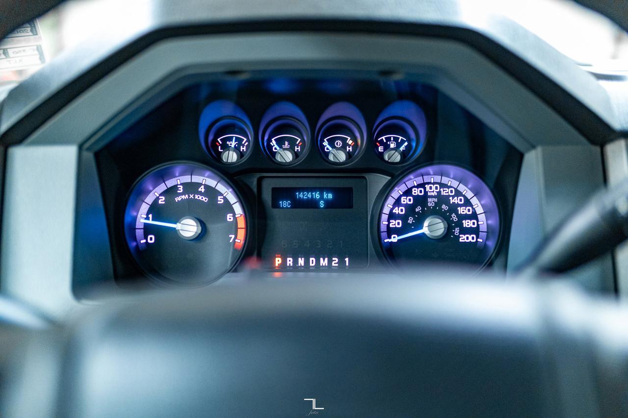 2013 Ford F-350 4x4 Crew Cab XLT Longbox Red Deer AB