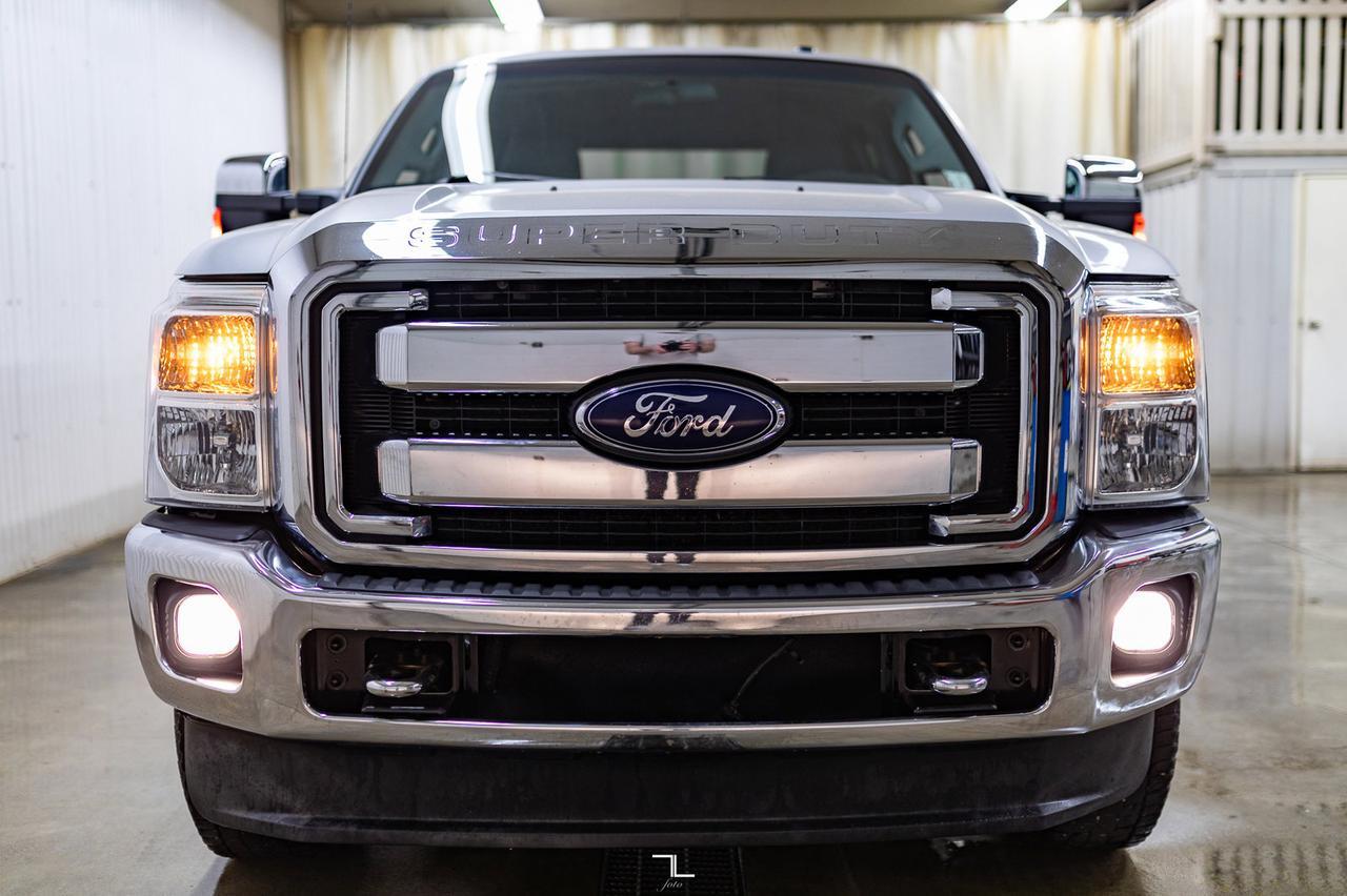 2013 Ford F-350 4x4 Crew Cab XLT Longbox Red Deer AB