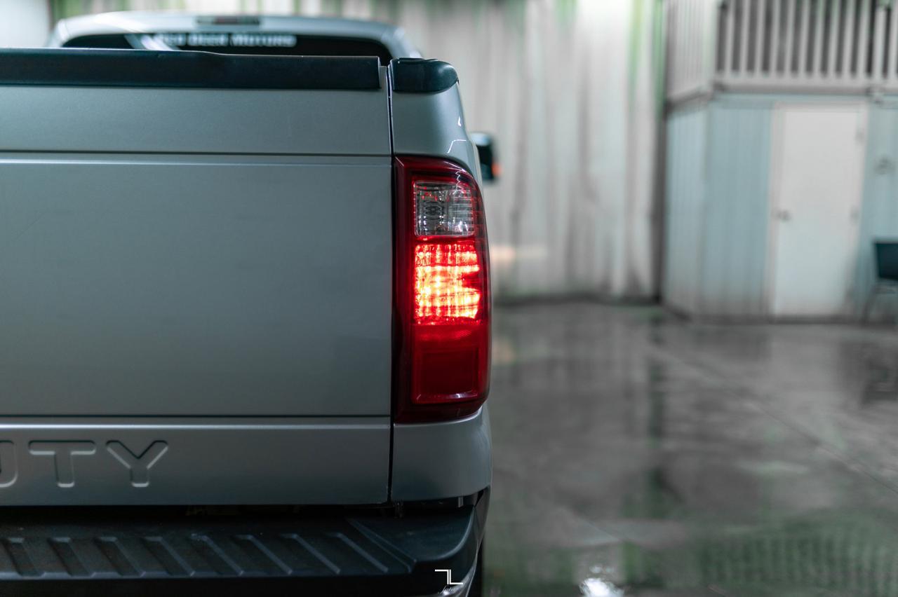 2013 Ford F-350 4x4 Crew Cab XLT Longbox Red Deer AB