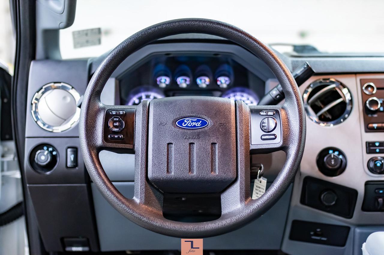 2013 Ford F-350 4x4 Super Cab XLT Longbox Red Deer AB