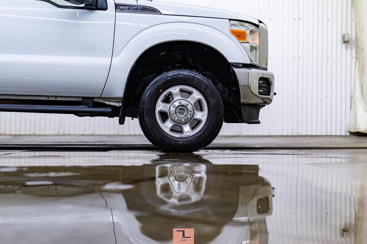2013 Ford F-350 4x4 Super Cab XLT Longbox Red Deer AB