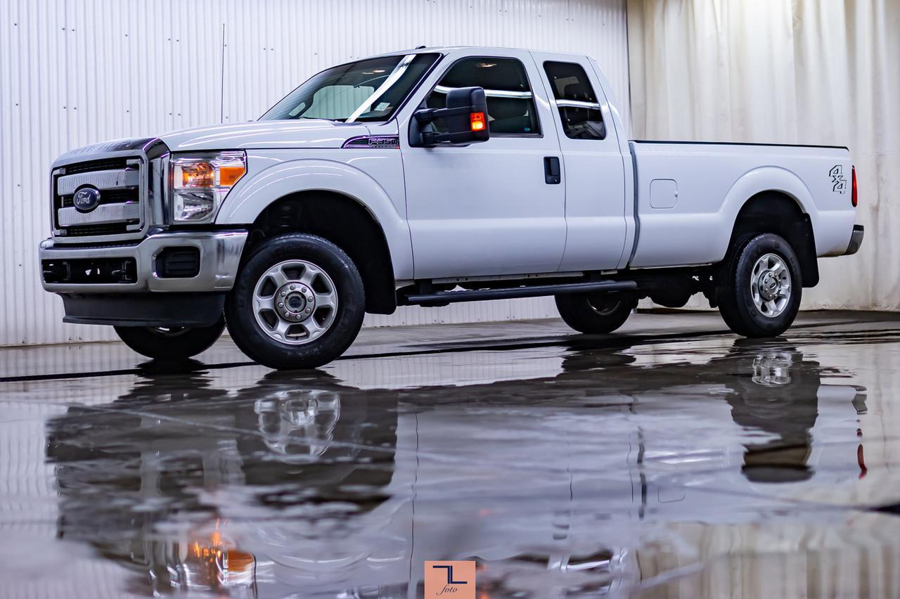 2013 Ford F-350 4x4 Super Cab XLT Longbox Red Deer AB