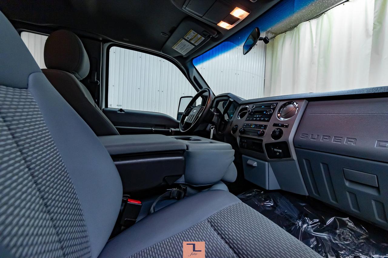 2013 Ford F-350 4x4 Super Cab XLT Longbox Red Deer AB