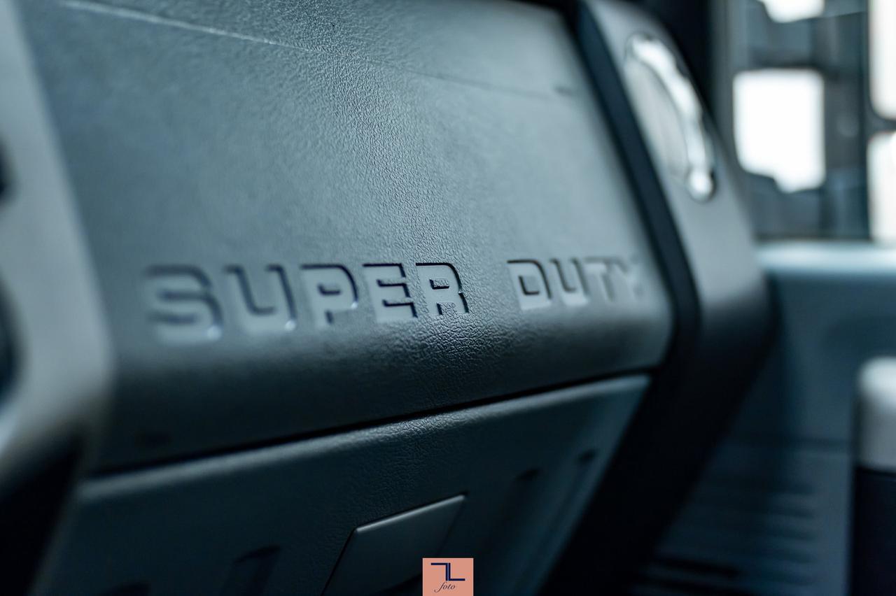 2013 Ford F-350 4x4 Super Cab XLT Longbox Red Deer AB