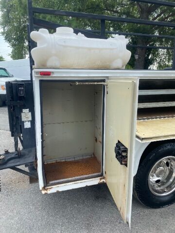 2013 Ford F-350 Chassis LIF GATE,RACK,SERVICED READY TO WORK. Charlotte NC