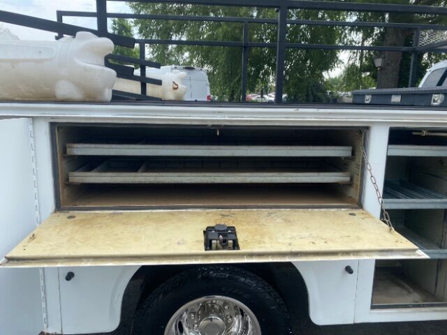 2013 Ford F-350 Chassis LIF GATE,RACK,SERVICED READY TO WORK. Charlotte NC