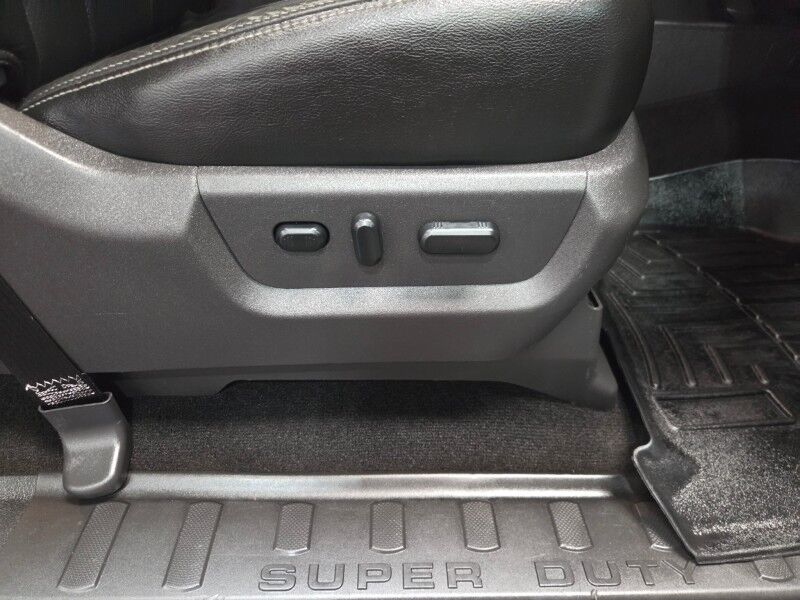 2013 Ford F-350 Lariat Short Bed 6.7L Diesel GPS Camera Goosneck FREE WARRANTY Arlington TX