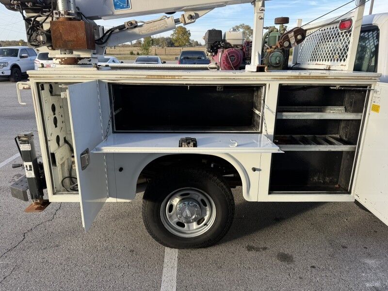 2013 Ford F-350 SRW Utility w/ Auto Crane XL Collinsville OK