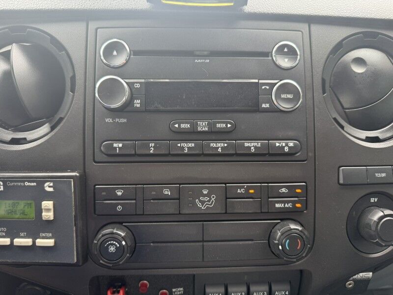 2013 Ford F-550 V10 Bucket Truck XL Collinsville OK