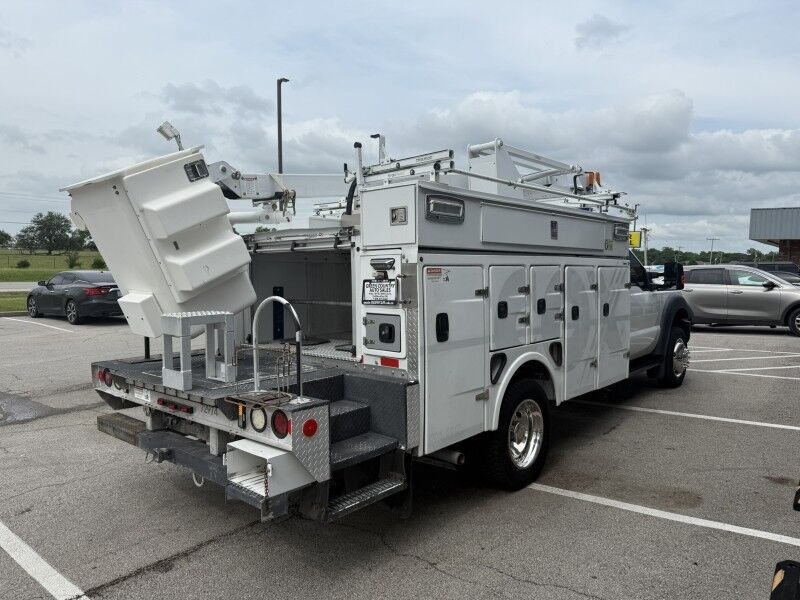 2013 Ford F-550 V10 Bucket Truck XL Collinsville OK