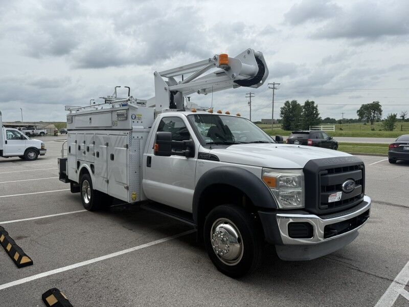 2013 Ford F-550 V10 Bucket Truck XL Collinsville OK