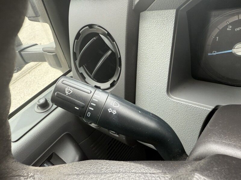 2013 Ford F-550 V10 Bucket Truck XL Collinsville OK