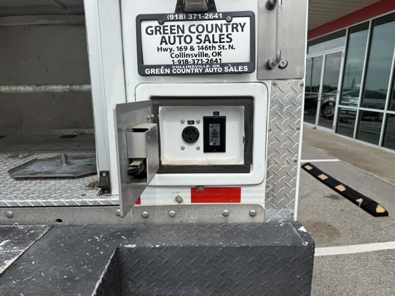 2013 Ford F-550 V10 Bucket Truck XL Collinsville OK
