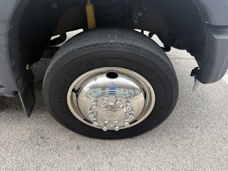 2013 Ford F-550 V10 Bucket Truck XL Collinsville OK