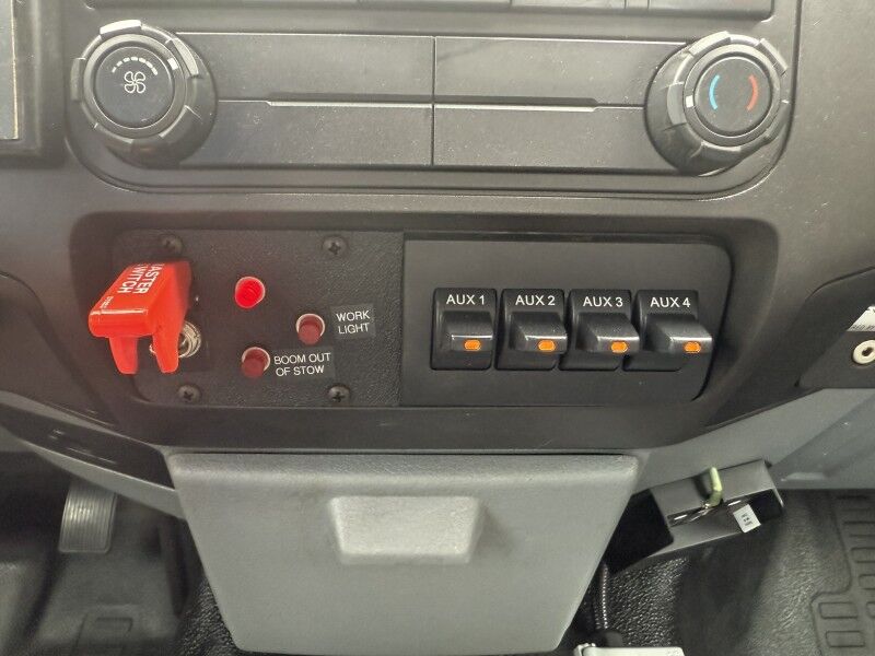 2013 Ford F-550 V10 Bucket Truck XL Collinsville OK