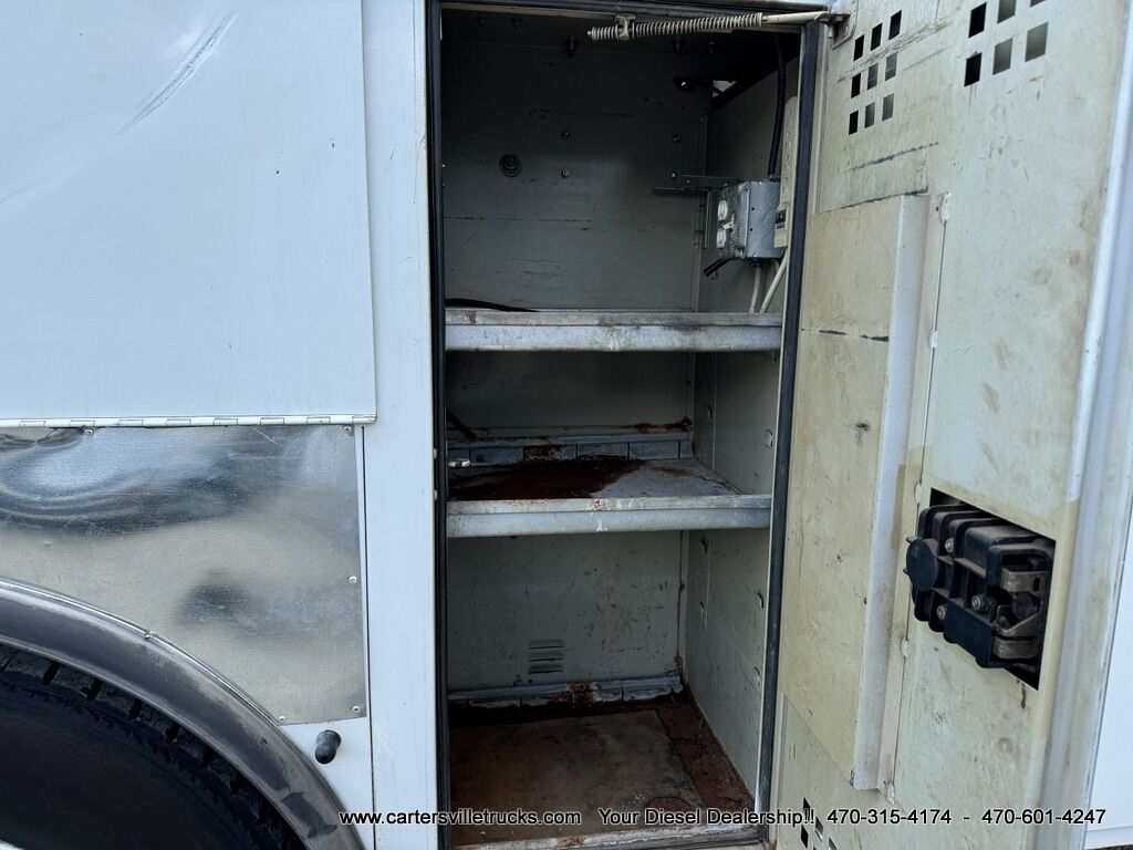 2013 Ford F-650 Super Duty CON XL Crew CAB DRW RWD - UTILITY BED Cartersville GA