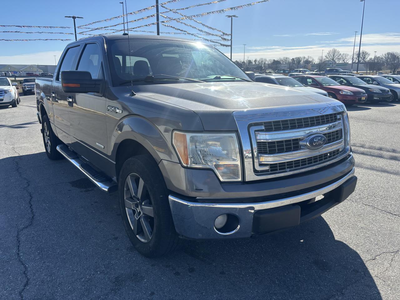 2013 Ford F150 SuperCrew Cab XLT Pickup 4D 5 1/2 ft