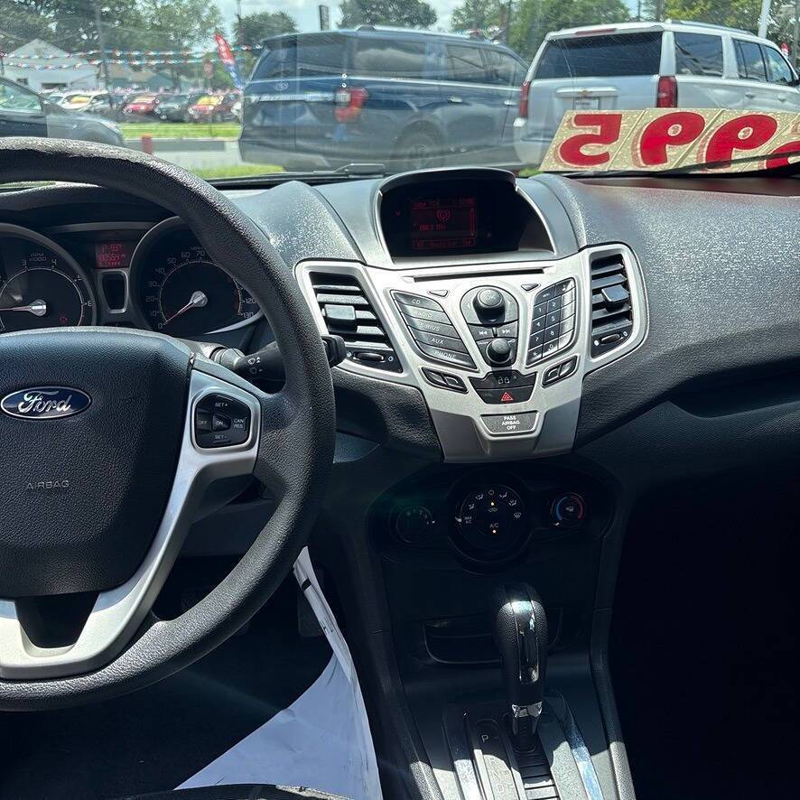 2013 Ford Fiesta SE 4dr Hatchback Edison NJ