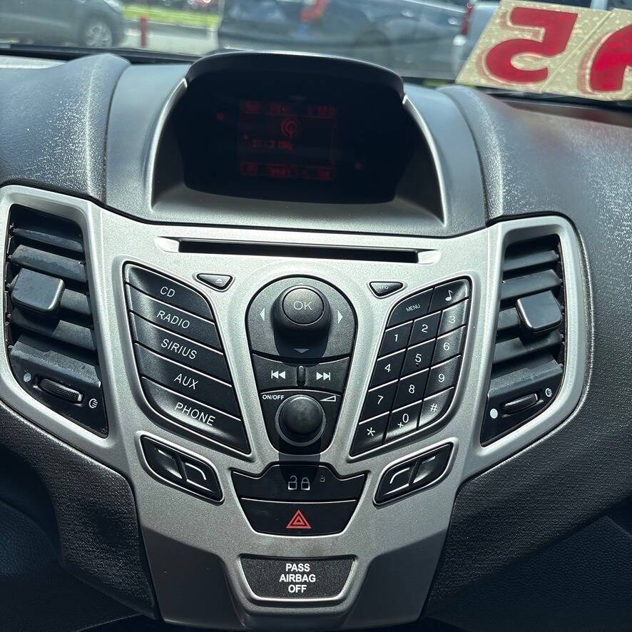 2013 Ford Fiesta SE 4dr Hatchback Edison NJ