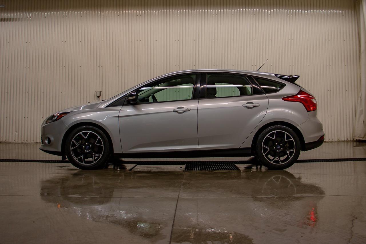 2013 Ford Focus SE Hatchback Red Deer AB