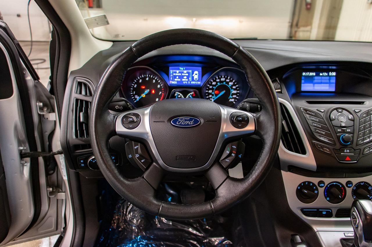 2013 Ford Focus SE Hatchback Red Deer AB