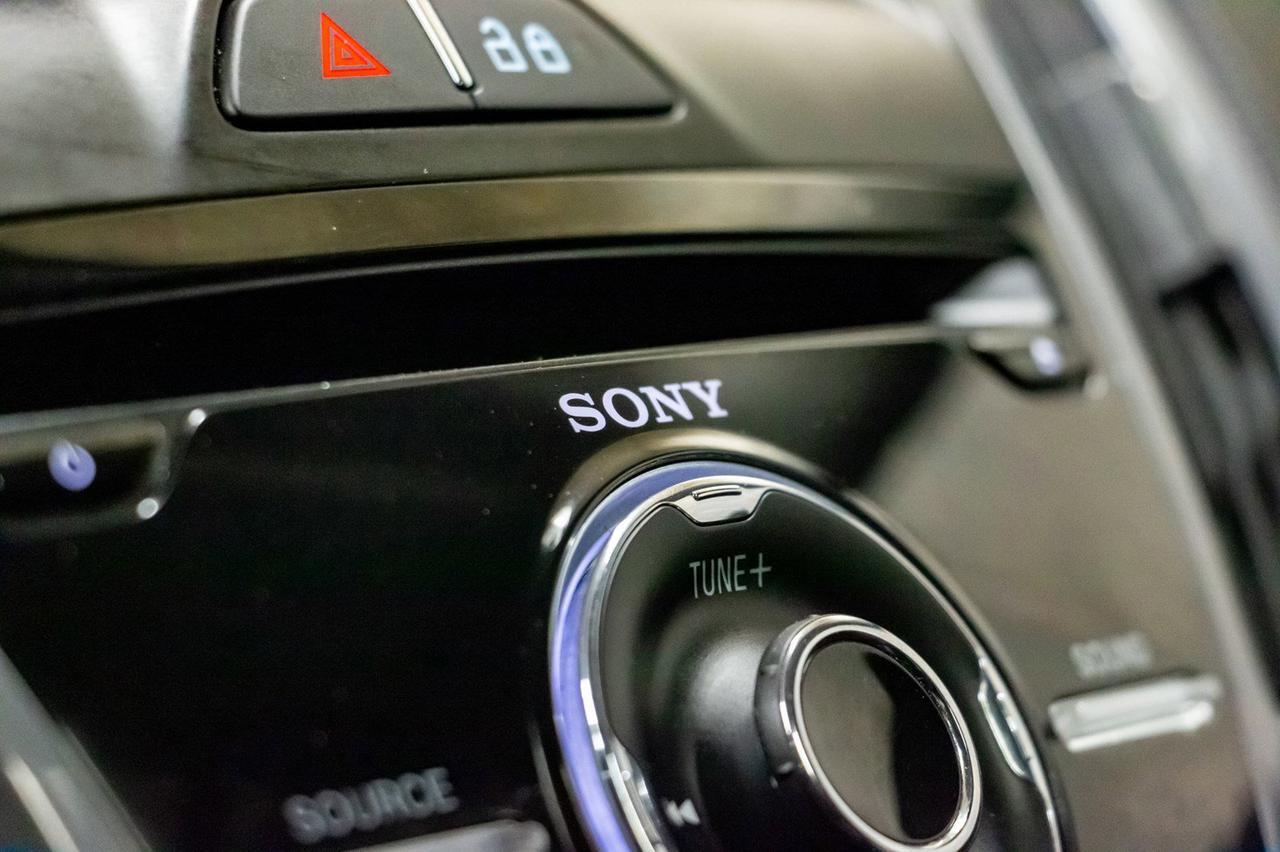 2013 Ford Focus Titanium Hatchback Leather Roof Nav Red Deer AB