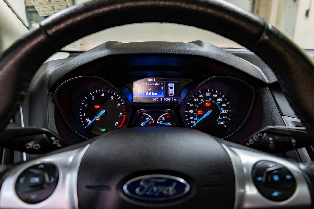 2013 Ford Focus Titanium Hatchback Leather Roof Nav Red Deer AB